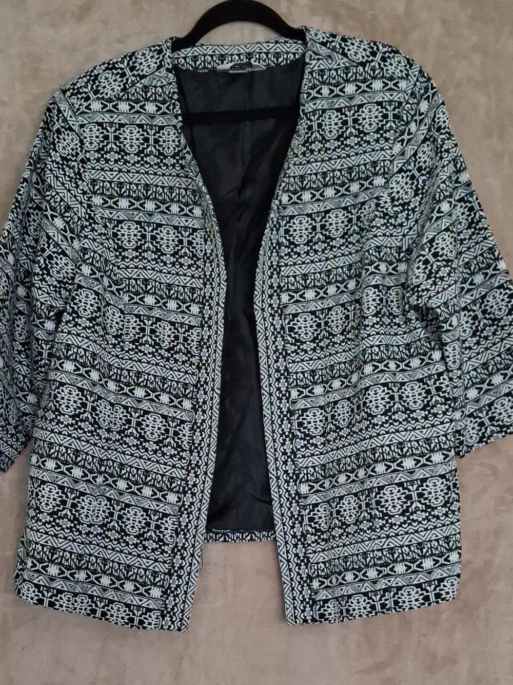 CJ Banks Black & White Patterned Open Blazer